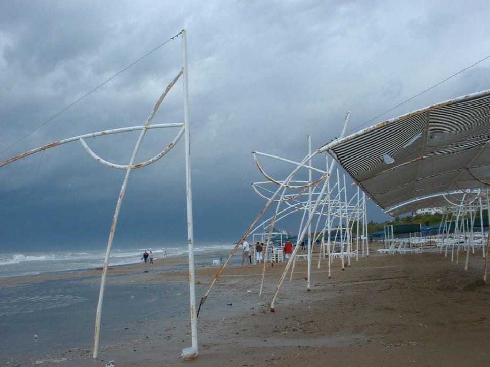 Der Sturm hat gewütet! Sunis Kumköy Beach Resort Hotel & Spa