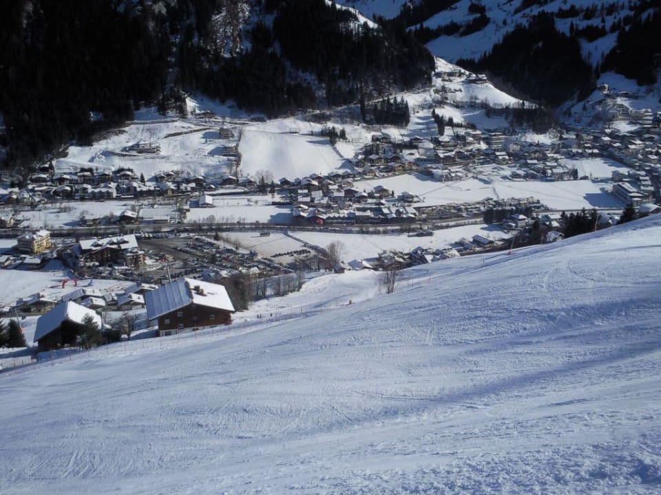 Ein Blick von der Piste Hotel Tauernhof