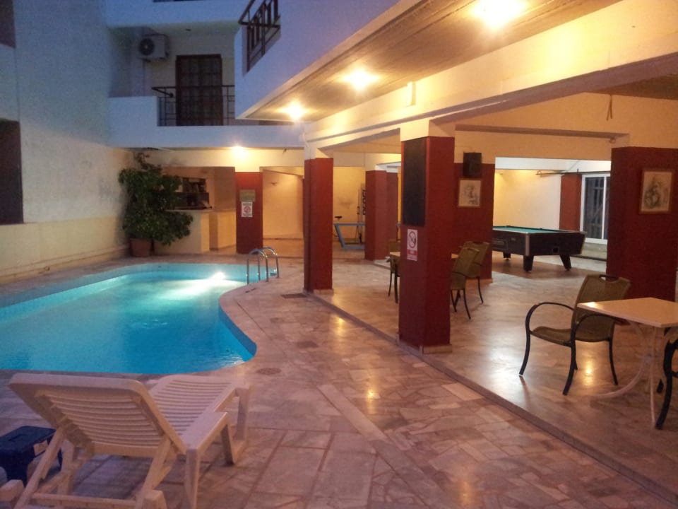 Swimming pool Artemis Apartments