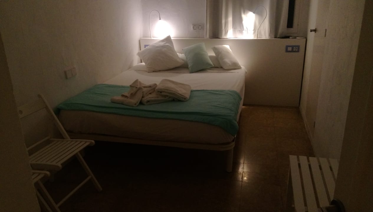 Zimmer Som Suret Hotel