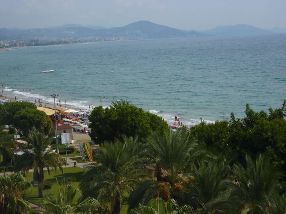 Pohled z terasy hotelu Nergiz  Hotel Nergiz