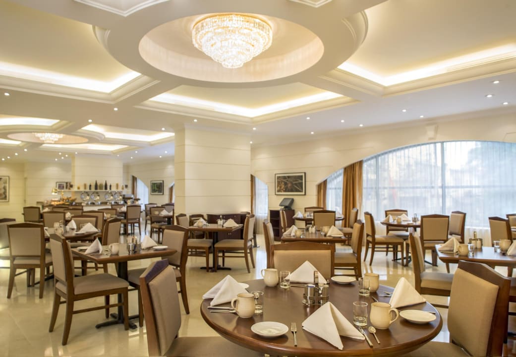 Restaurant Hilton Garden Inn Hanoi