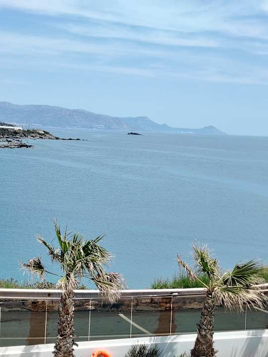 Außenansicht Hotel Kakkos Bay