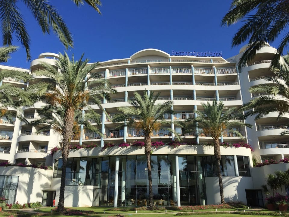 Blick auf das Hotel Pestana Grand Ocean Resort