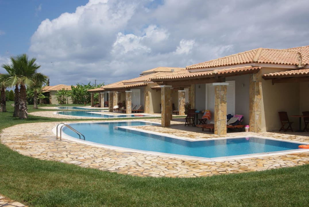 Bungalows mit sharing Pool Olympia Golden Beach Resort & Spa