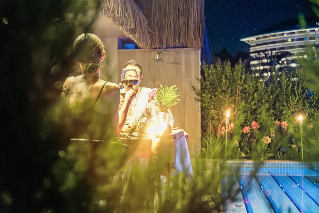 Gastro Royal Wings Hotel