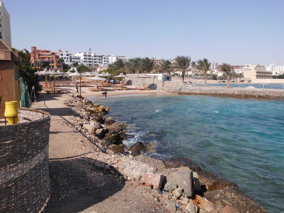 Blick zum Nachbarstrand SUNRISE Holidays Resort (Adults Only)