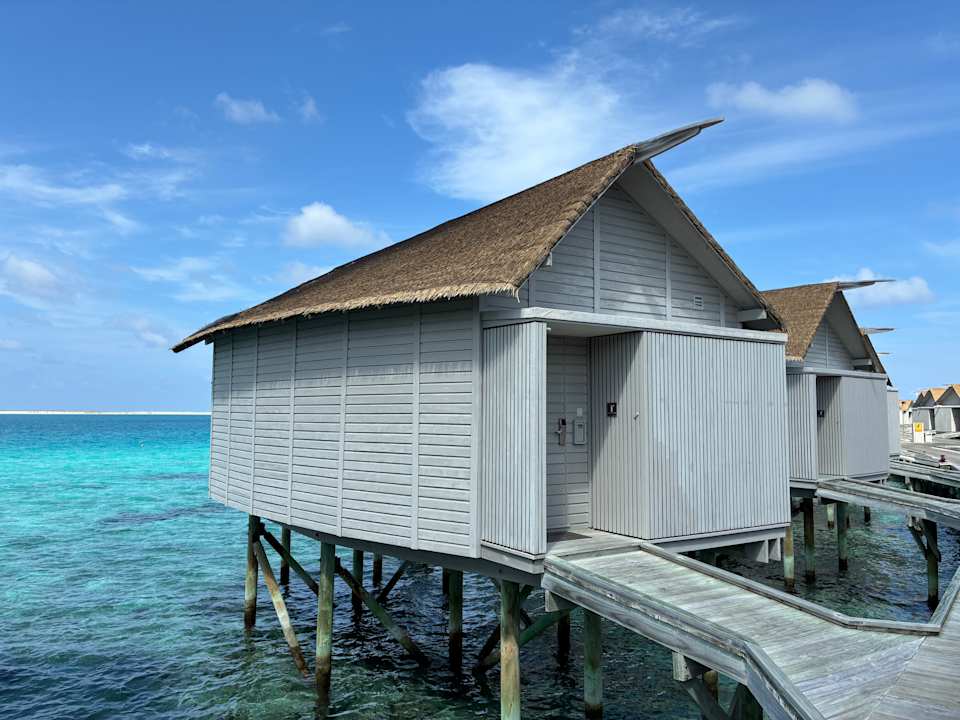 Außenansicht Centara Ras Fushi Resort & Spa Maldives