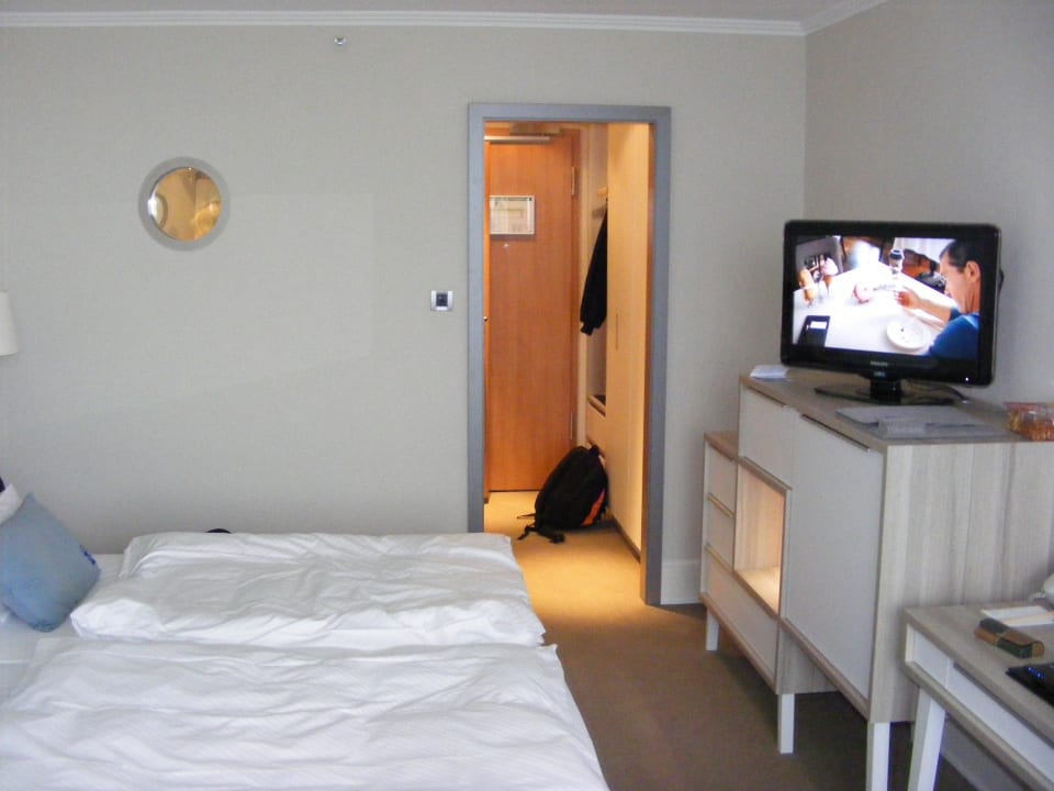 Wohnbereich aus Rtg. Balkon Hotel Neptun