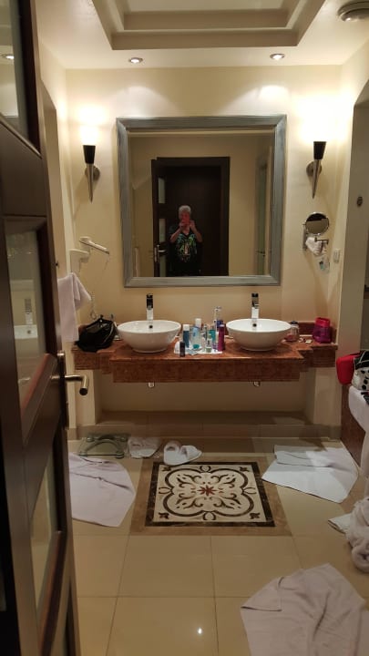 Fantastisches Badezimmer des Deluxzimmers Premier Le Reve Hotel & Spa