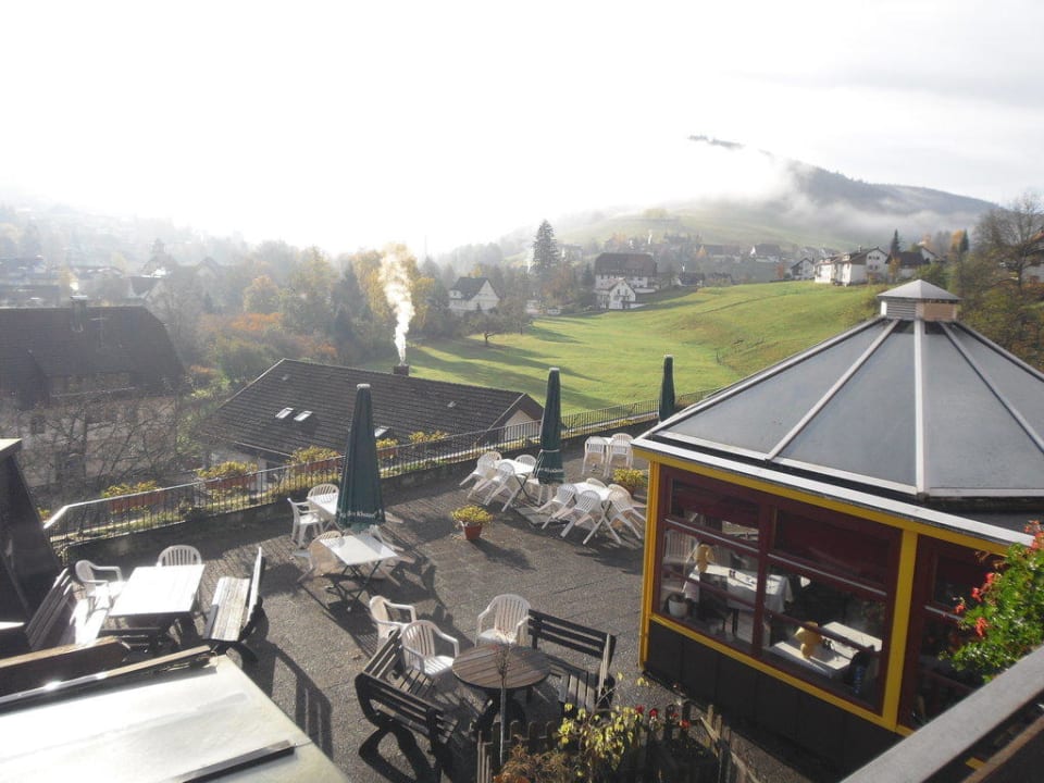 Baiersbronn am Morgen Panoramahotel Berghof