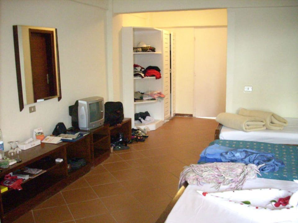 Familienzimmer im Bungalow Eagles Paradise Abu Soma