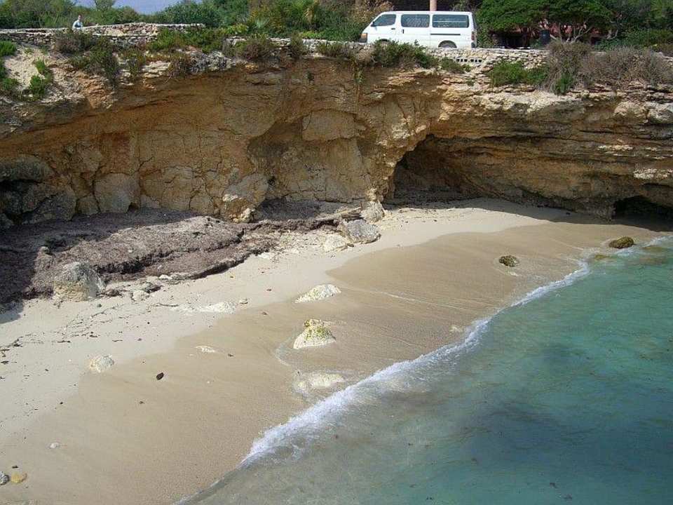 Strand Comino Hotel & Bungalows