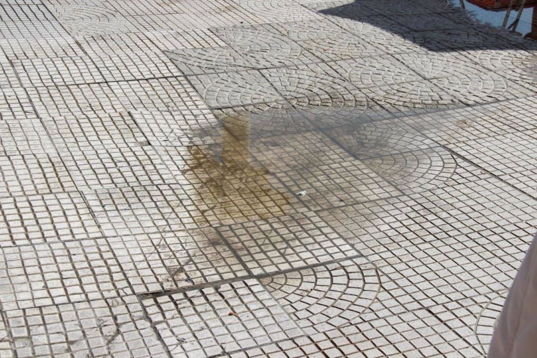 Überall Dreck Royal Park Hotel & Aqua park