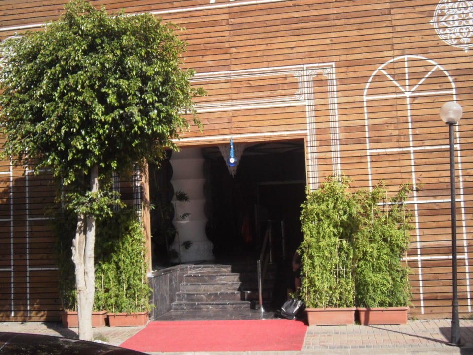 Eingang Club Hotel Anjeliq