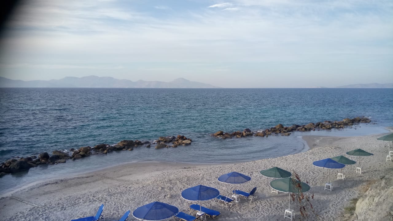Strand Hotel Kouros Palace