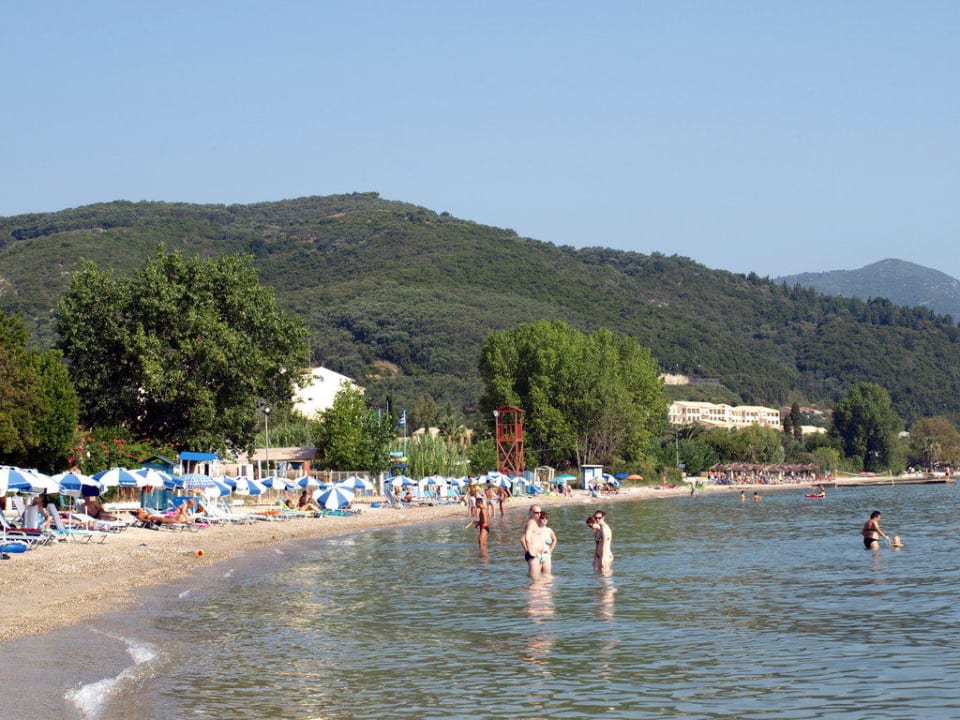 Linke Seite vom Strand Hotel Albatros