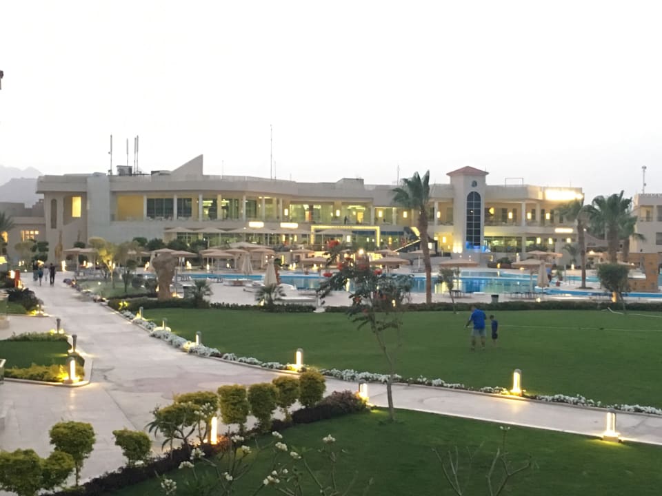 Außenansicht Pickalbatros Royal Moderna Resort-Sharm El Sheikh