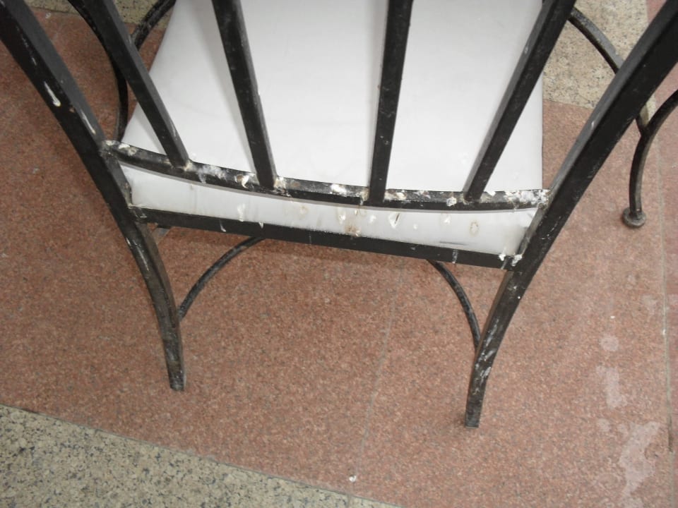 Stühle Auf der Terrasse Le Jardin Aqua Park Resort