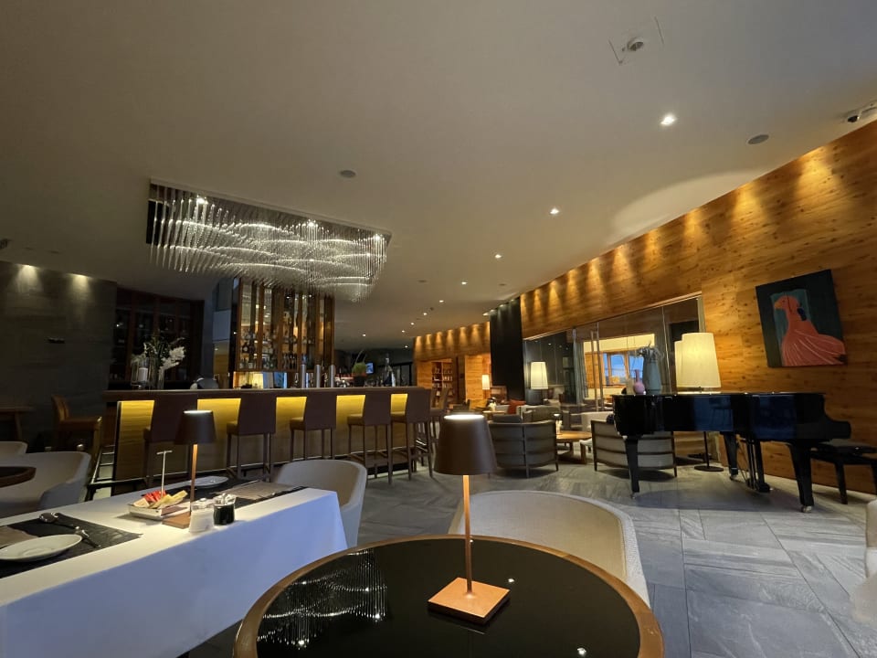 Lobby NIDUM Casual Luxury Hotel