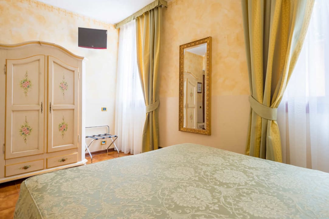 Zimmer Hotel Mercurio