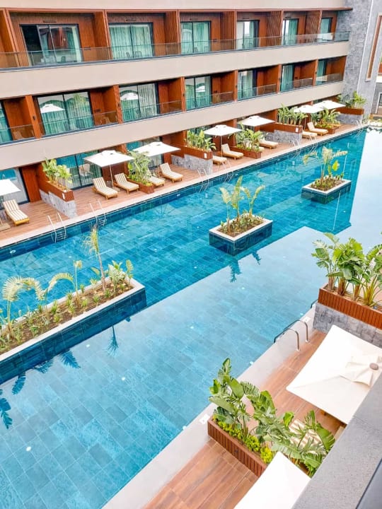 Pool Jacaranda Luxury Resort