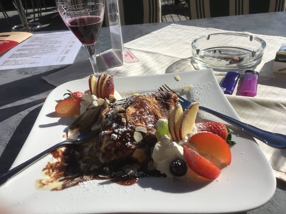 Palatschinken mit Vanille Eis  Hotel Tauferberg