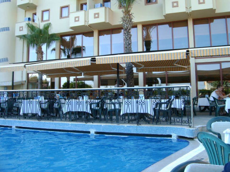 Terrasse für Frühstück / Mittag / Abendessen Monachus Hotel & Spa