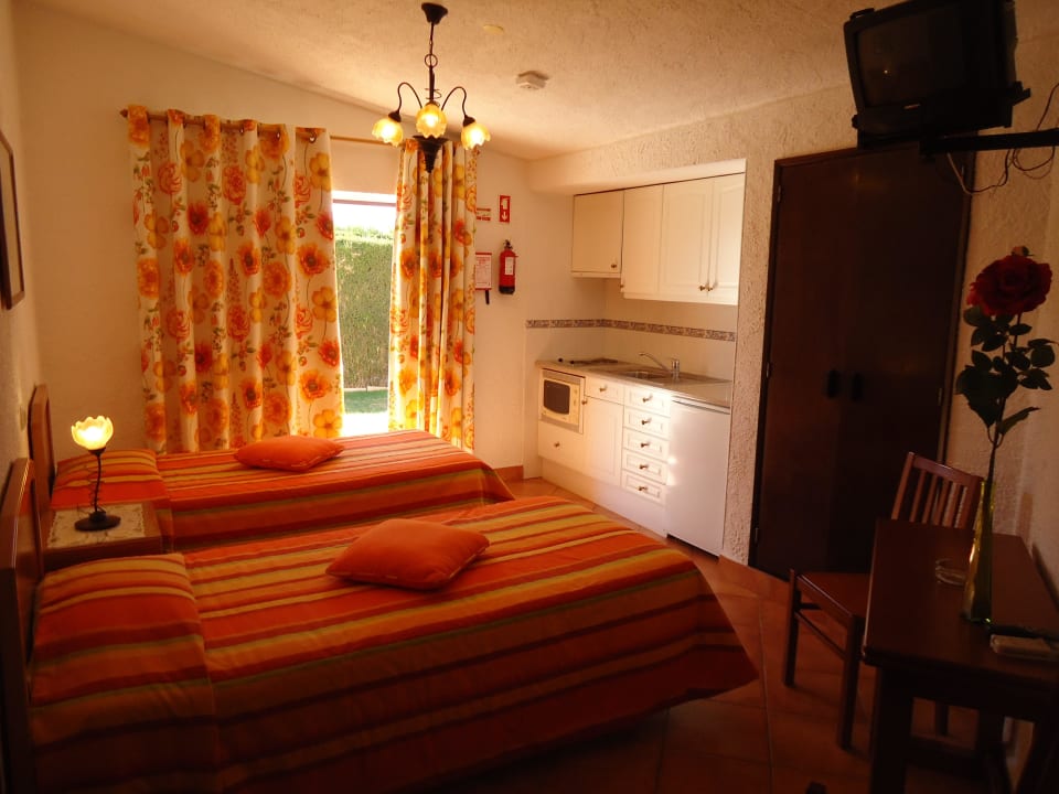 Room Apartments Canavial I & II