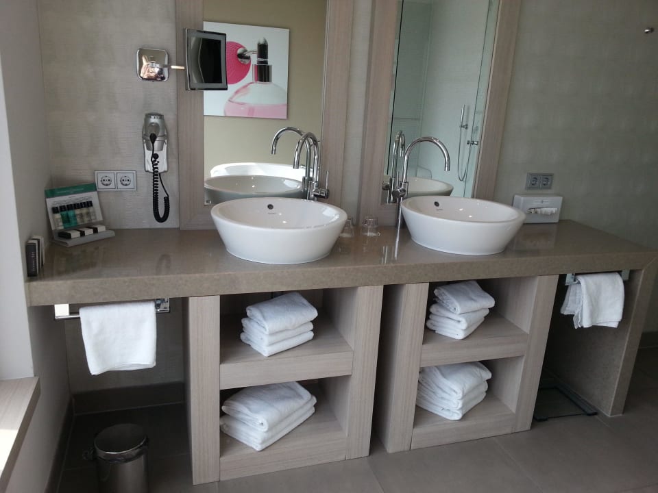 Badezimmer Van der Valk Hotel Düsseldorf
