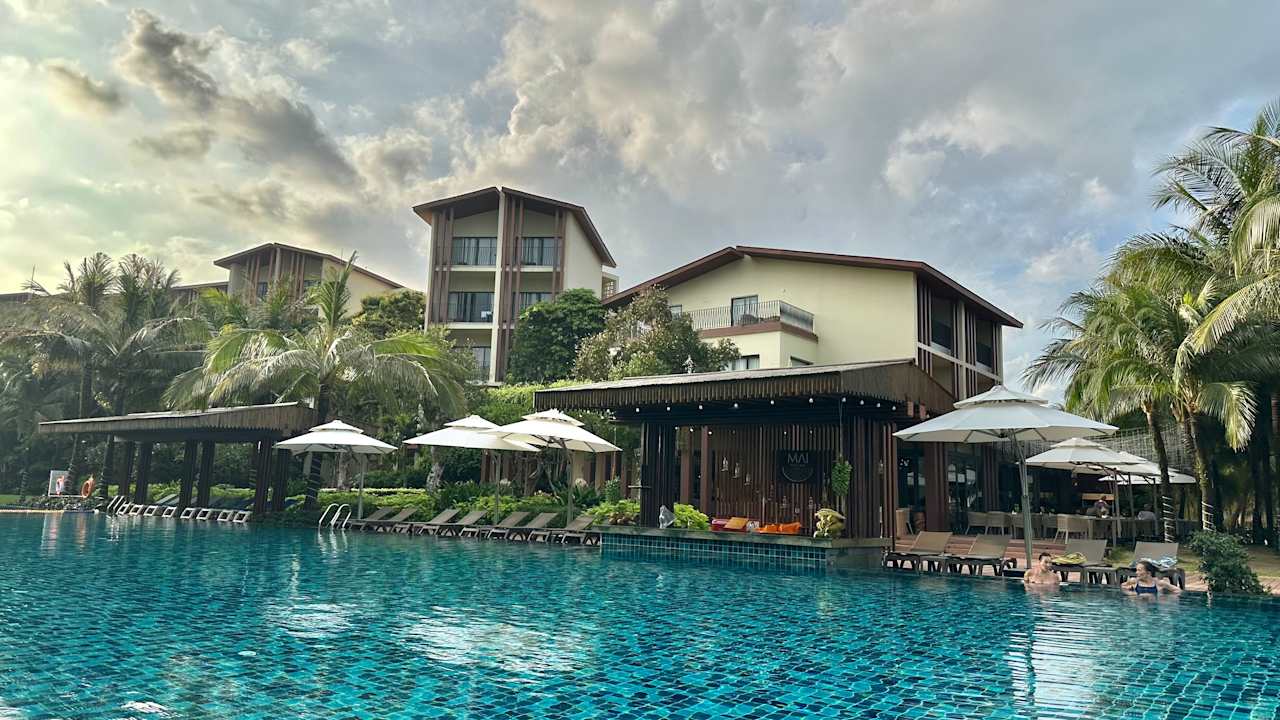 Pool Dusit Princess Moonrise Beach Resort