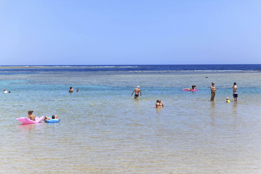 Beach Pensée Royal Garden Beach Resort