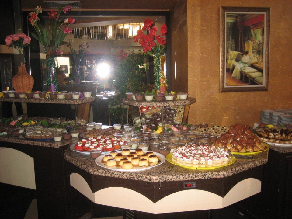 Süsses danach  Hotel Orfeus Park