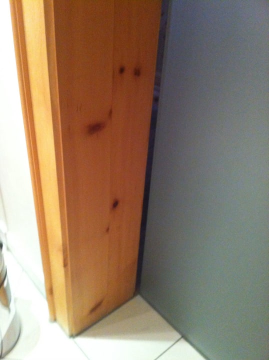Schiebetür ins Bad / WC mit Öffnung  Hotel Mooshof