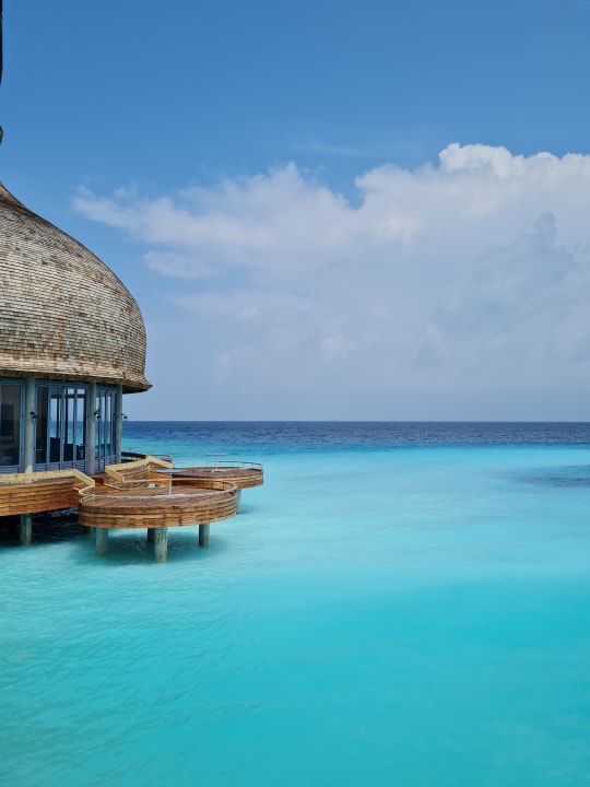 Ausblick Outrigger Maldives Maafushivaru Resort