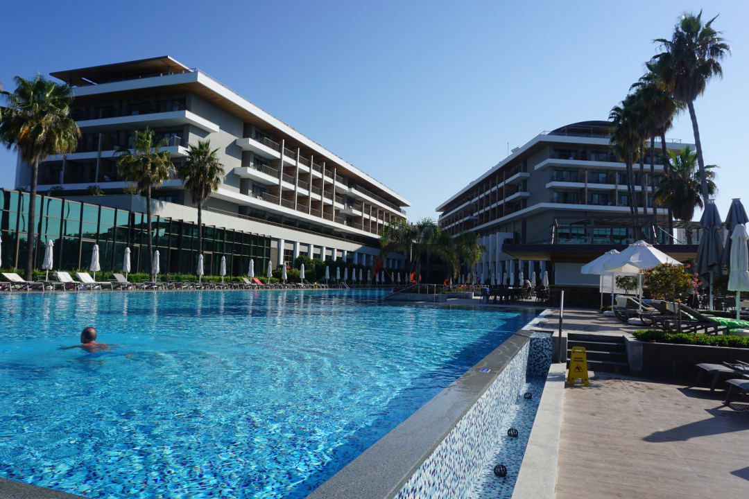 Außenansicht Acanthus Cennet Barut Collection