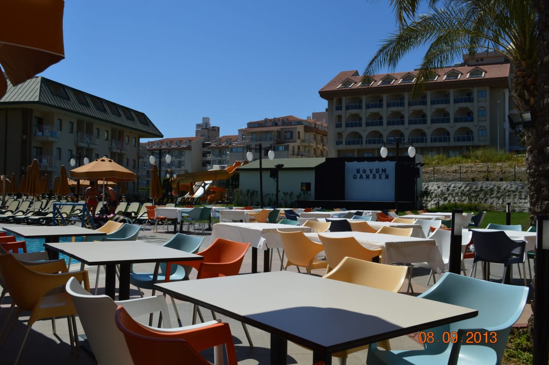 Blick auf den Pool Hotel Novum Garden Side