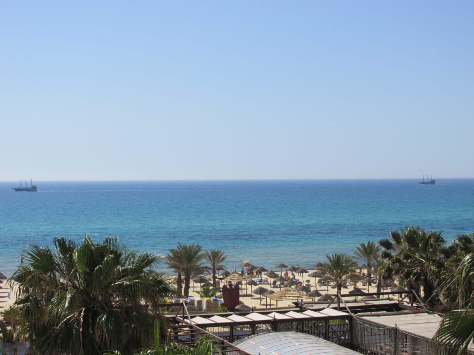 Blick vom Zimmer auf Strand Hotel Paradis Palace