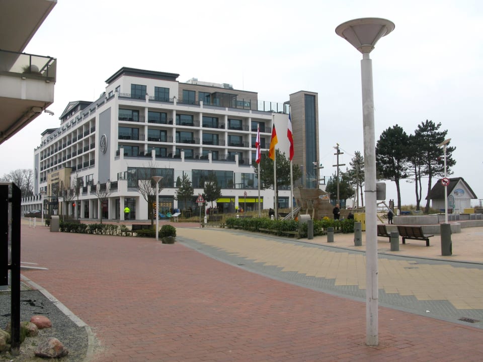 Am Ende der Strandpromenade Hotel Bayside