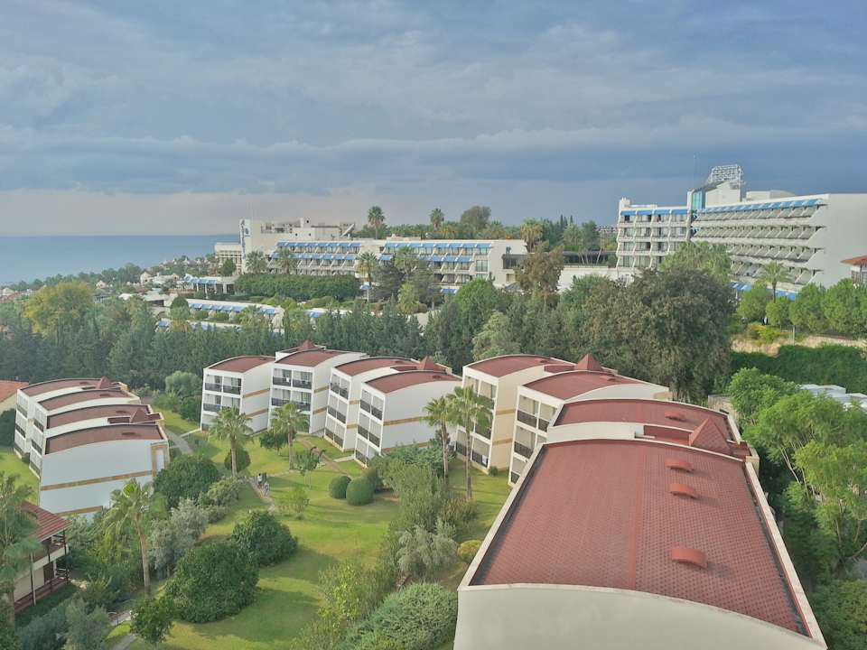 Kurz vorm Regen  Horus Paradise Luxury Resort & Club