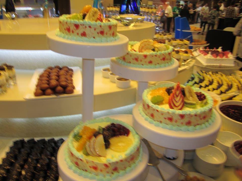 Tortenbuffet Titanic Deluxe Lara