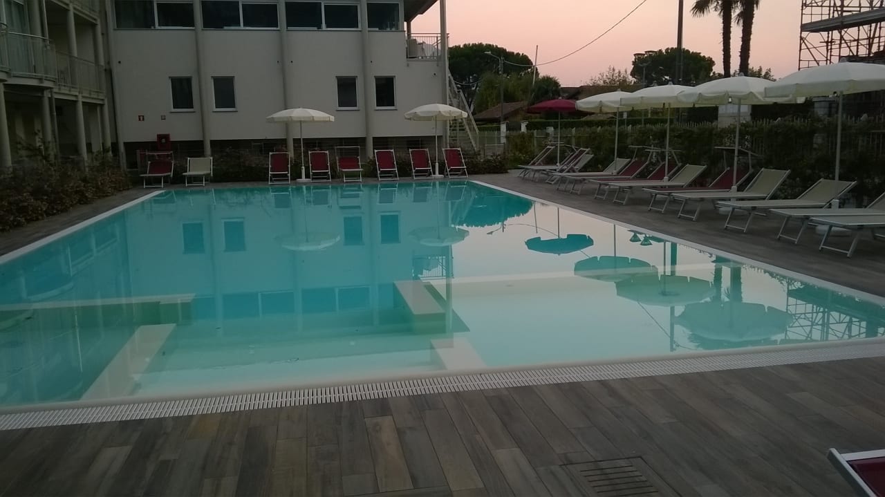 Pool Hotel Vischi