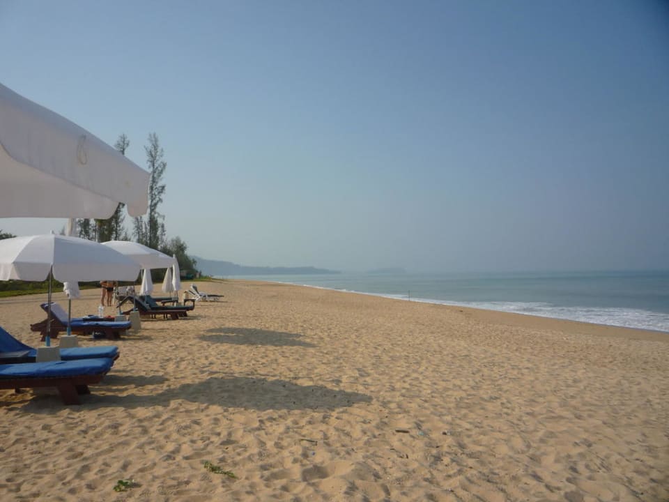 AUSBLICK VON DEN LIEGEN AM STRAND Khaolak Orchid Beach Resort