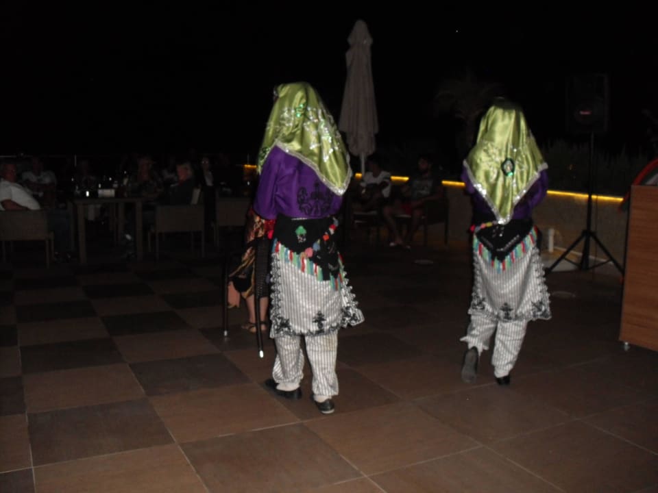 Tance tureckie przy barze Michell Hotel & Spa