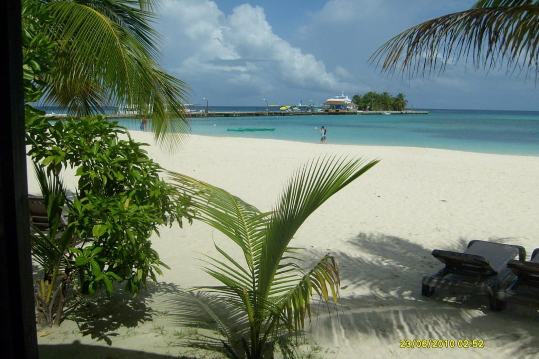 Ausblick aus dem Bungalow Kuredu Island Resort & Spa