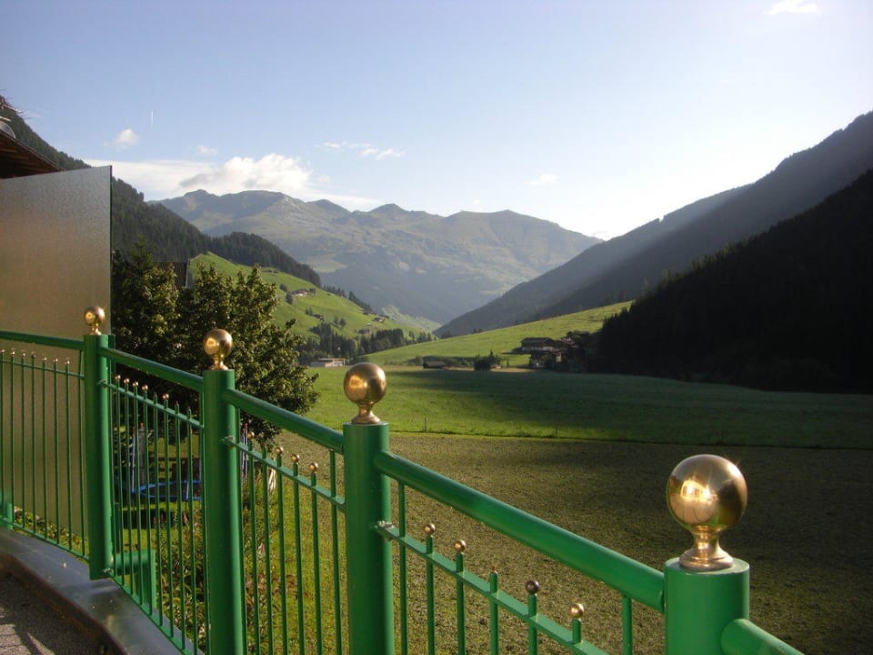 Ausblick auf die Rückseite Adler Inn Tyrol Mountain Resort superior