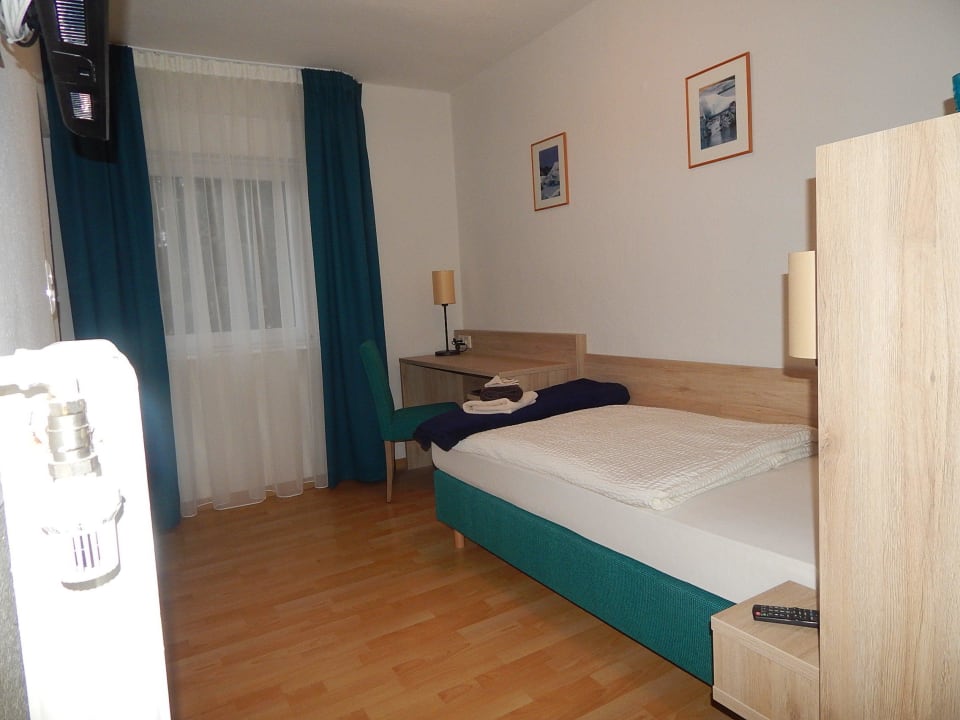 Neue Möbel Hotel-Lindenhof