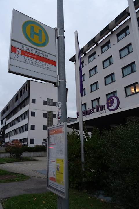 Außenansicht Premier Inn Stuttgart Airport