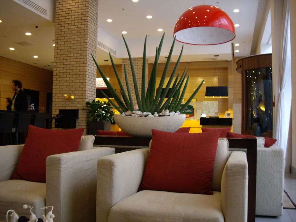Lobby Courtyard Hotel Budapest City Center
