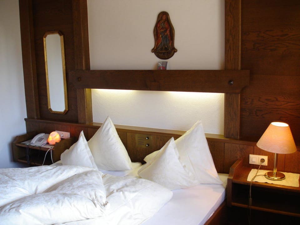 Bett Doppelzimmer Almrose Hotel Jerzner Hof
